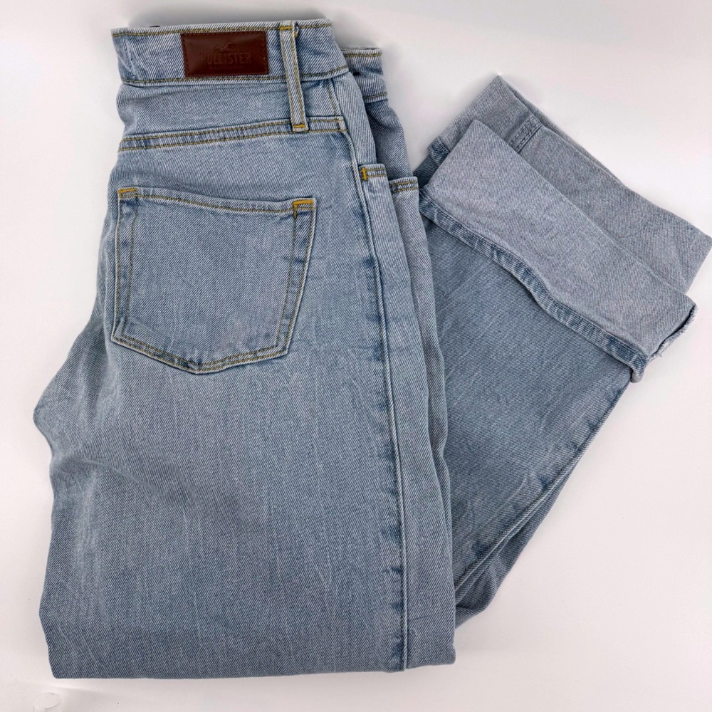 Hollister Women 3S Short Ultra High Rise Dad Jean Light‎ Wide Leg 26x29 Cuffed